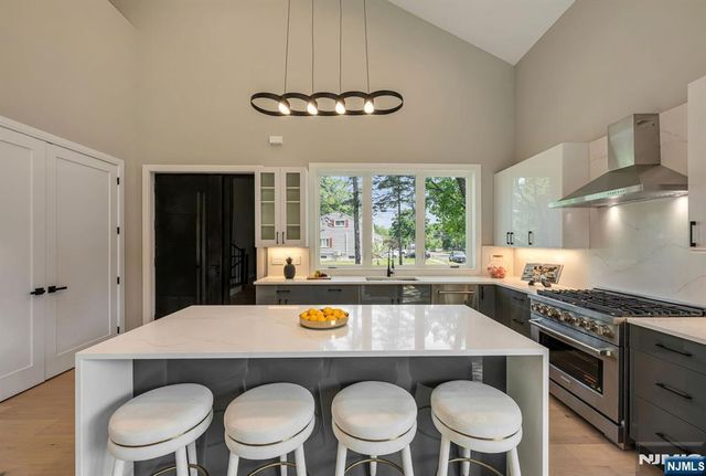 62 Asmus Road, Closter, NJ 07624