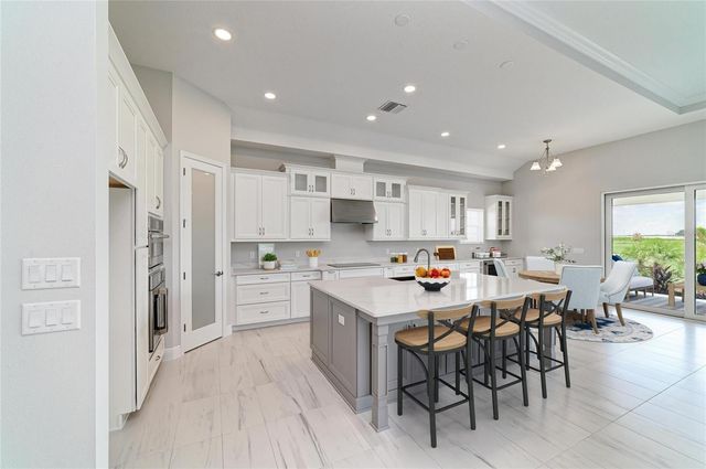 10183 LILAC MANOR TRACE, San Antonio, FL 33576