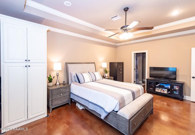 475 Broussard Street, Breaux Bridge, LA 70517