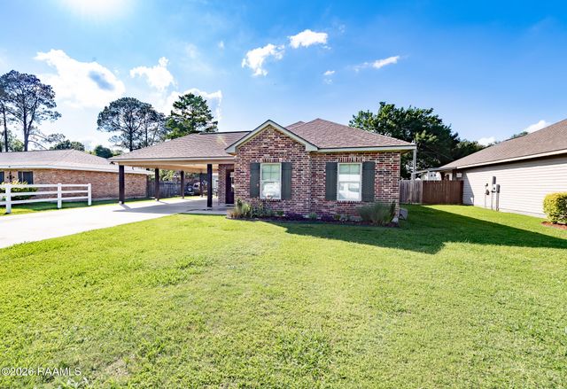 475 Broussard Street, Breaux Bridge, LA 70517