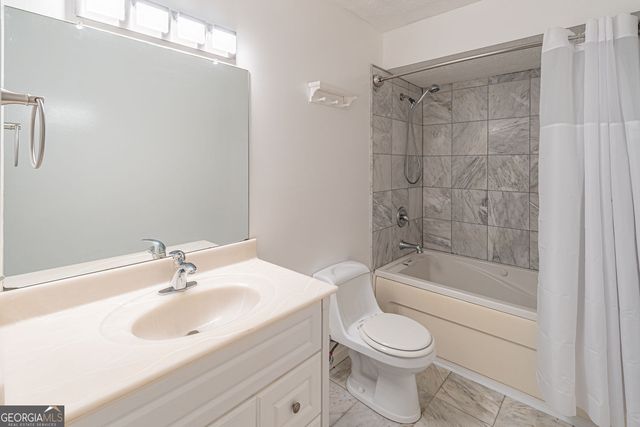 3274 Kimberly Woods Court SW, Lilburn, GA 30047