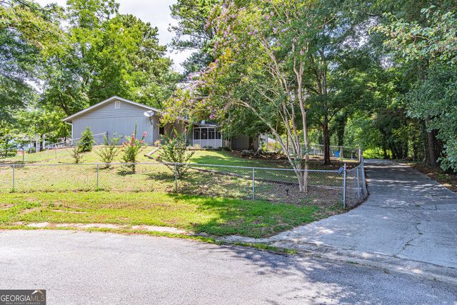 3274 Kimberly Woods Court SW, Lilburn, GA 30047