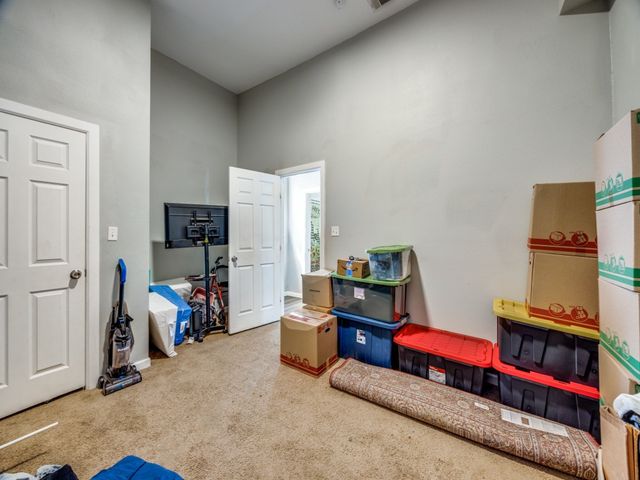 900 W Owings Street, Denison, TX 75020