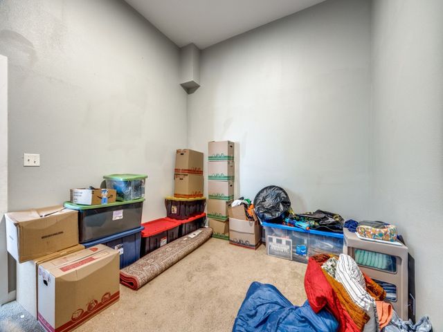 900 W Owings Street, Denison, TX 75020