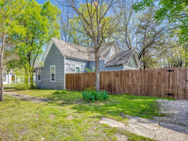 900 W Owings Street, Denison, TX 75020