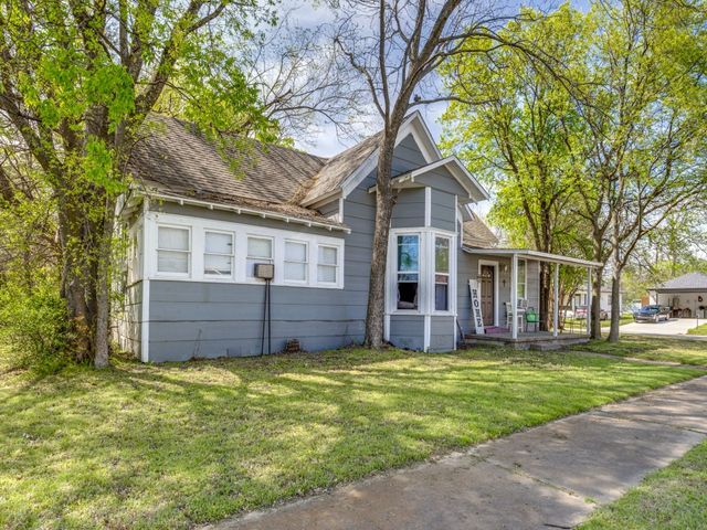 900 W Owings Street, Denison, TX 75020