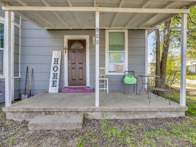 900 W Owings Street, Denison, TX 75020