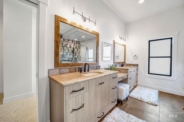 1580 Clear Creek Loop, Twin Falls, ID 83301