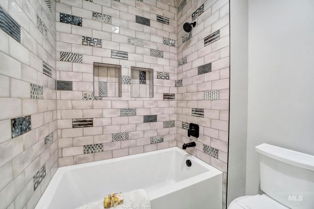 1580 Clear Creek Loop, Twin Falls, ID 83301