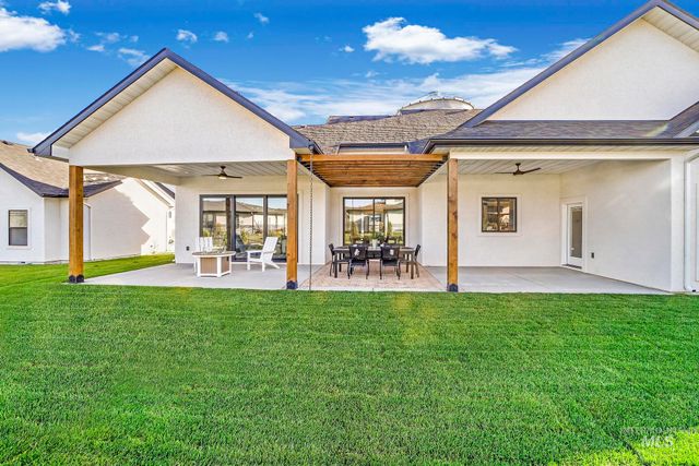 1580 Clear Creek Loop, Twin Falls, ID 83301