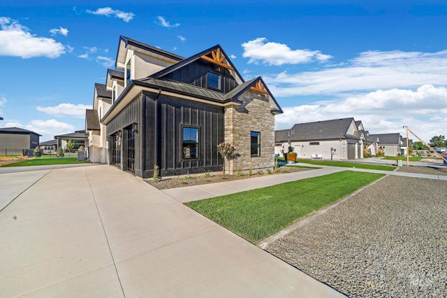 1580 Clear Creek Loop, Twin Falls, ID 83301