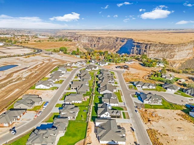 1580 Clear Creek Loop, Twin Falls, ID 83301