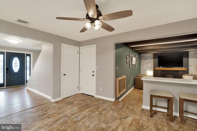 2252 CHESTNUT RD, York, PA 17408