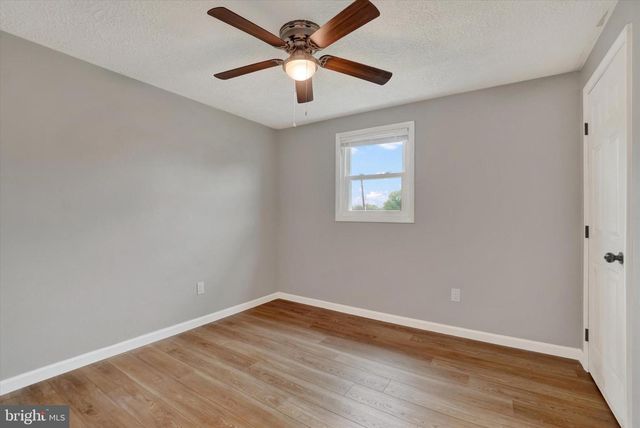 2252 CHESTNUT RD, York, PA 17408