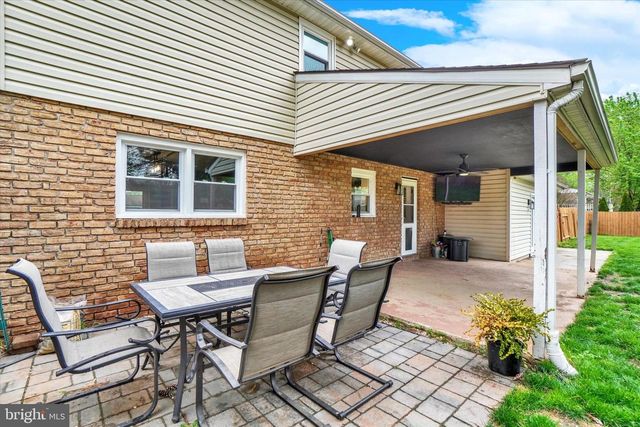 2252 CHESTNUT RD, York, PA 17408