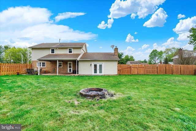 2252 CHESTNUT RD, York, PA 17408