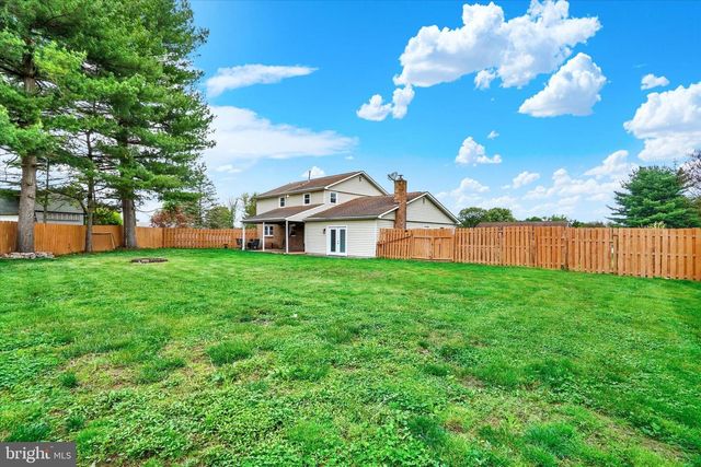 2252 CHESTNUT RD, York, PA 17408