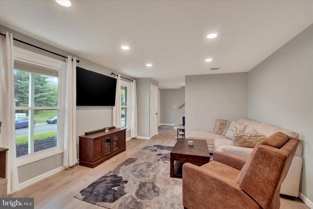 2252 CHESTNUT RD, York, PA 17408