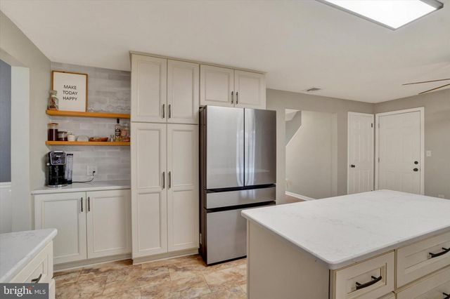 2252 CHESTNUT RD, York, PA 17408