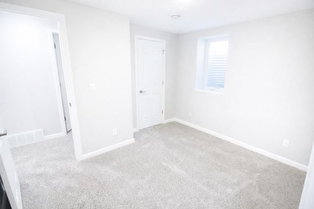 1114 4th St NE, Minot, ND 58703