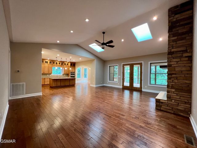 2005 River Mist Circle, New Market, TN 37820