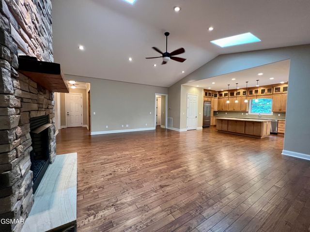 2005 River Mist Circle, New Market, TN 37820