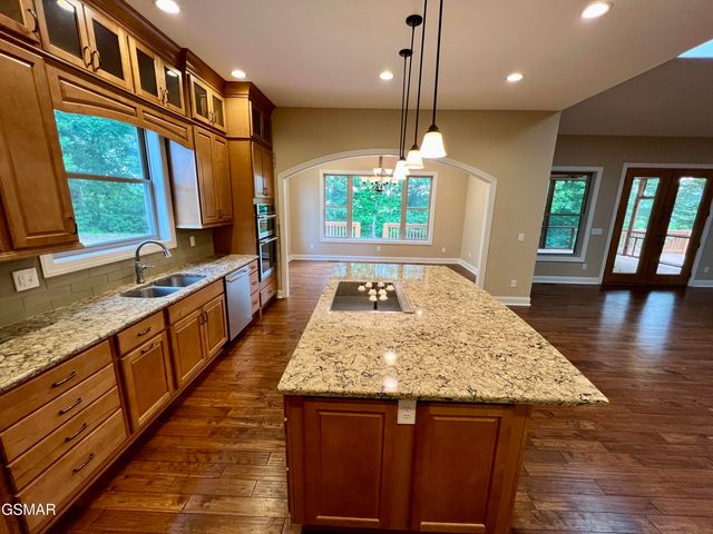 2005 River Mist Circle, New Market, TN 37820