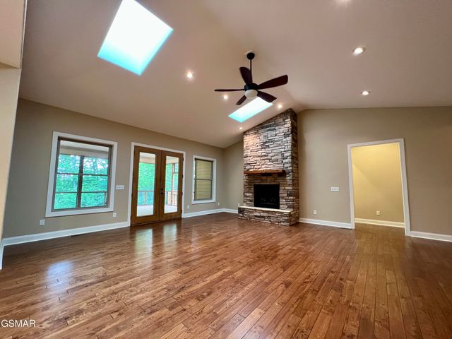 2005 River Mist Circle, New Market, TN 37820