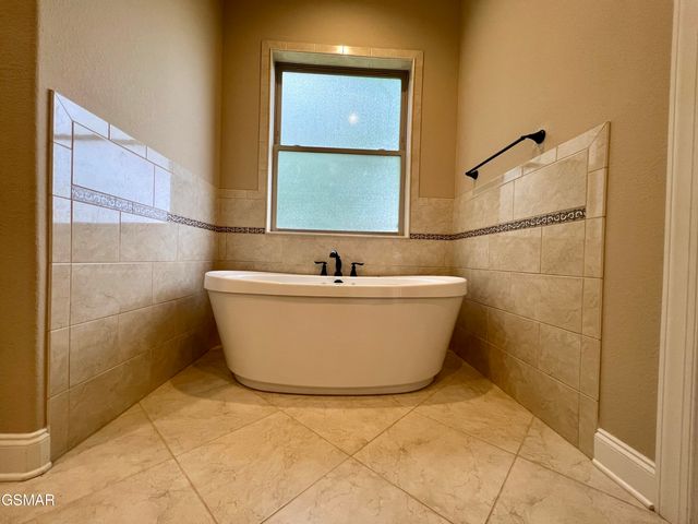 2005 River Mist Circle, New Market, TN 37820