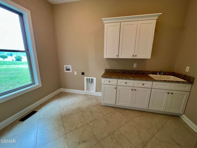 2005 River Mist Circle, New Market, TN 37820