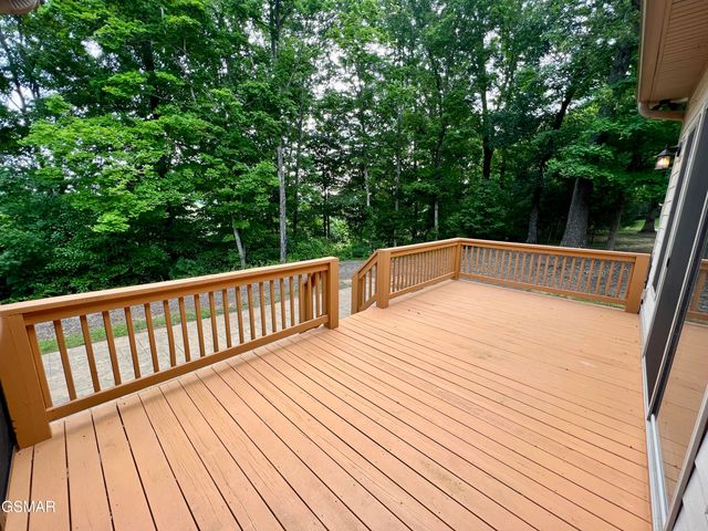 2005 River Mist Circle, New Market, TN 37820