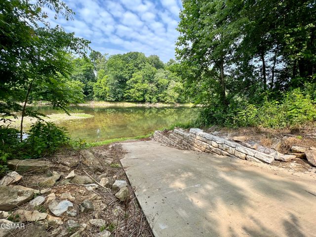 2005 River Mist Circle, New Market, TN 37820