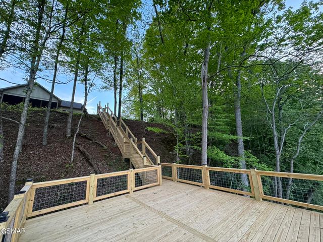 2005 River Mist Circle, New Market, TN 37820