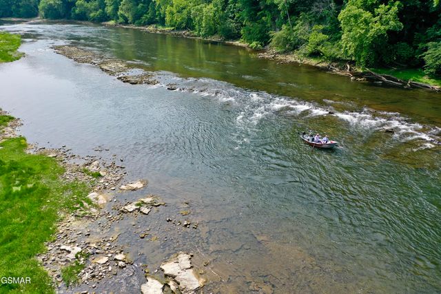 2005 River Mist Circle, New Market, TN 37820