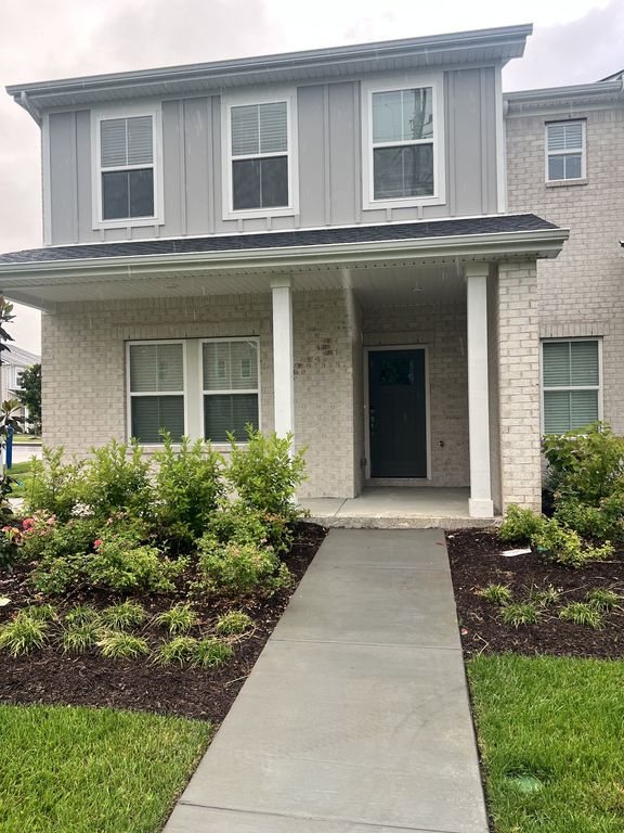 204 Douglas Bend Rd Unit 305, Gallatin, TN 37066
