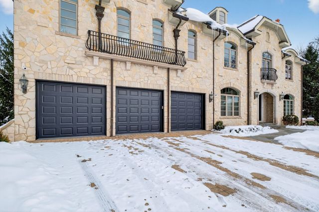 107 Carmela Court, Bloomingdale, IL 60108