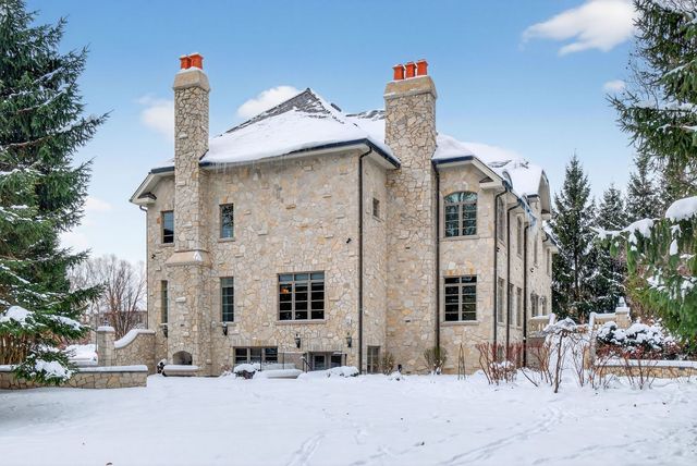 107 Carmela Court, Bloomingdale, IL 60108