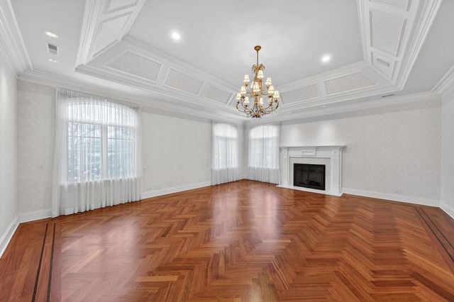 107 Carmela Court, Bloomingdale, IL 60108