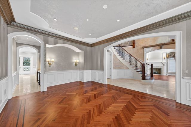 107 Carmela Court, Bloomingdale, IL 60108