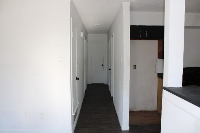 525 W Hickory Street, Kaufman, TX 75142