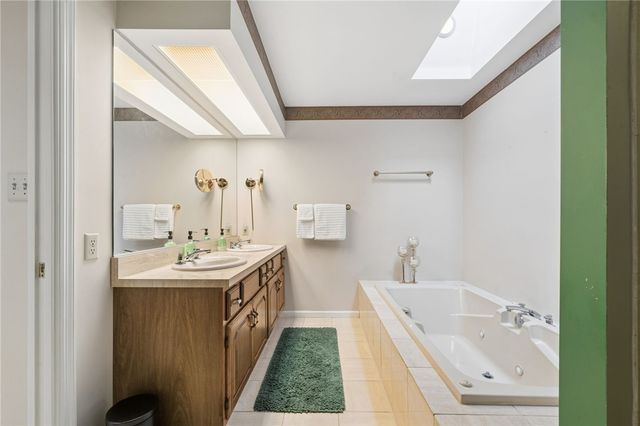 4948 Simmons Cir, Export, PA 15632