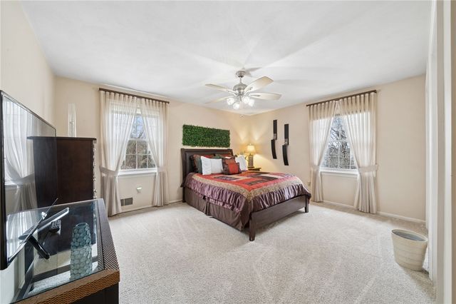 4948 Simmons Cir, Export, PA 15632