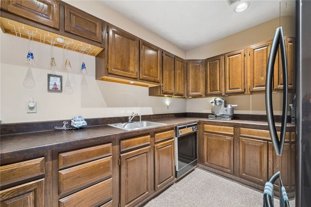 4948 Simmons Cir, Export, PA 15632