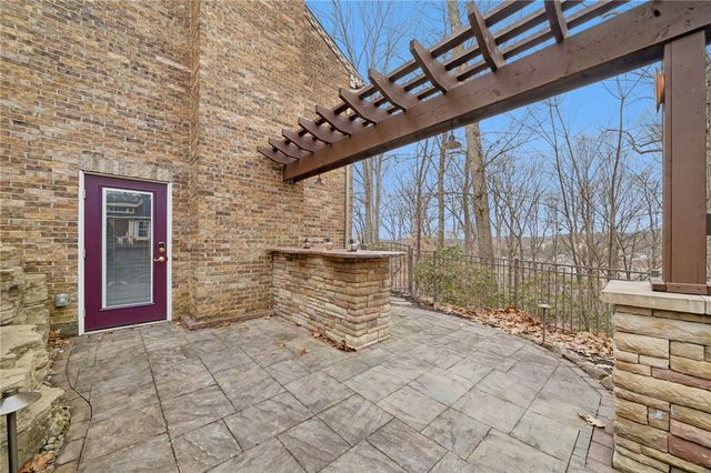 4948 Simmons Cir, Export, PA 15632