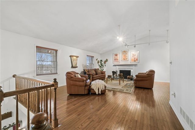 4948 Simmons Cir, Export, PA 15632