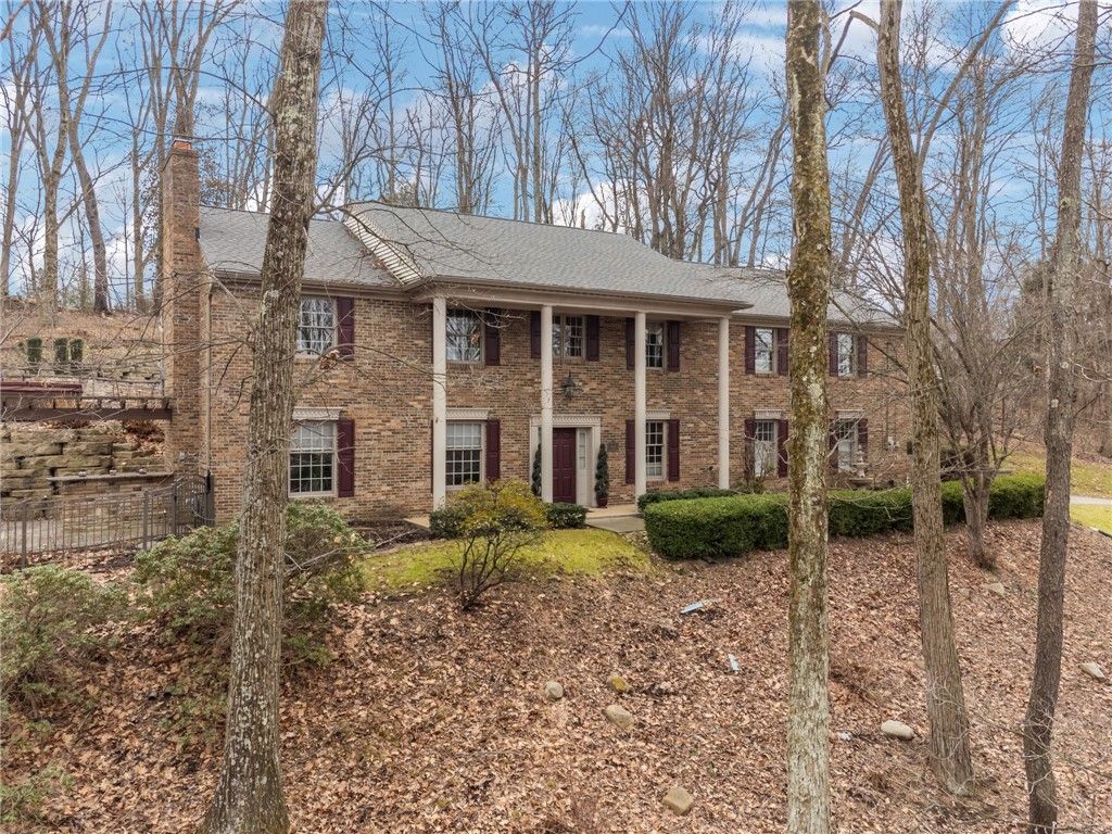 4948 Simmons Cir, Export, PA 15632