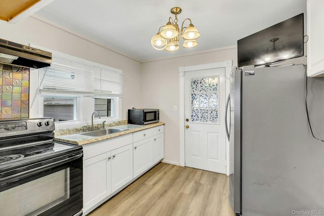 96 Washington Drive, Mastic Beach, NY 11951
