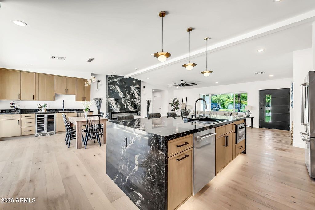 Image 17 of property listing at 5125 E MULBERRY Drive, Phoenix, AZ 85018