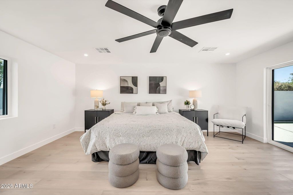 Image 22 of property listing at 5125 E MULBERRY Drive, Phoenix, AZ 85018