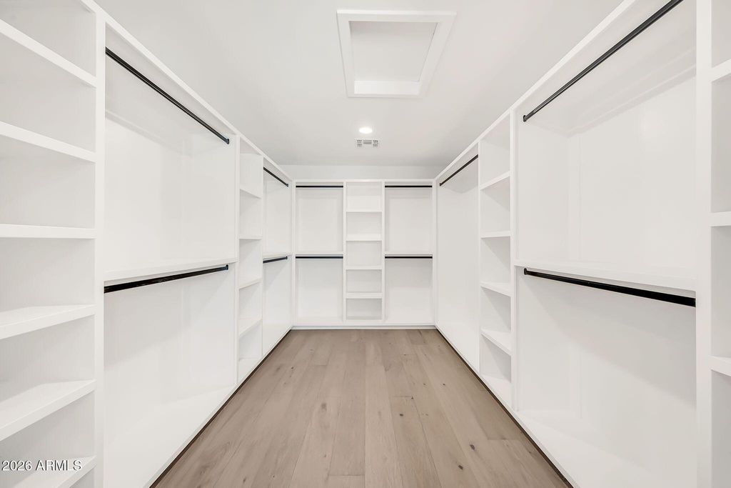 Image 30 of property listing at 5125 E MULBERRY Drive, Phoenix, AZ 85018